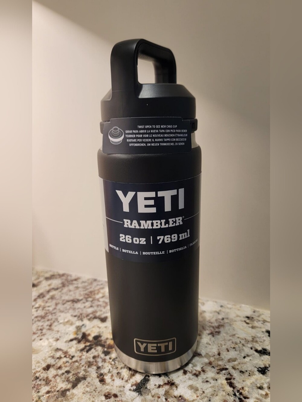 Yeti Black Rambler 26oz With Chug Cap - BNWT